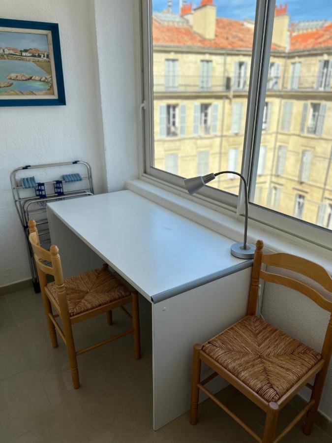 Celebre Vieux Port, Marseille Apartamento Exterior foto