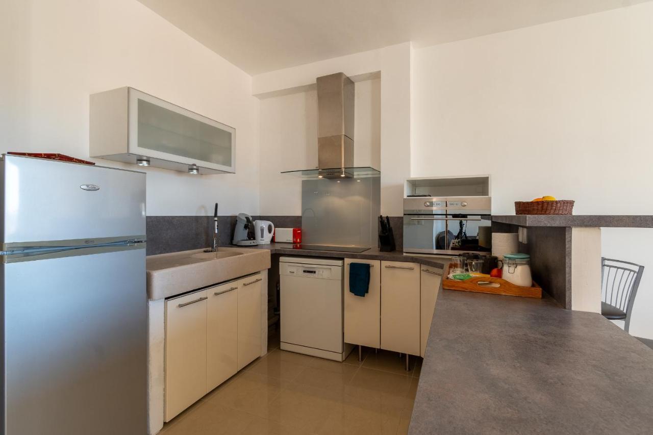 Celebre Vieux Port, Marseille Apartamento Exterior foto
