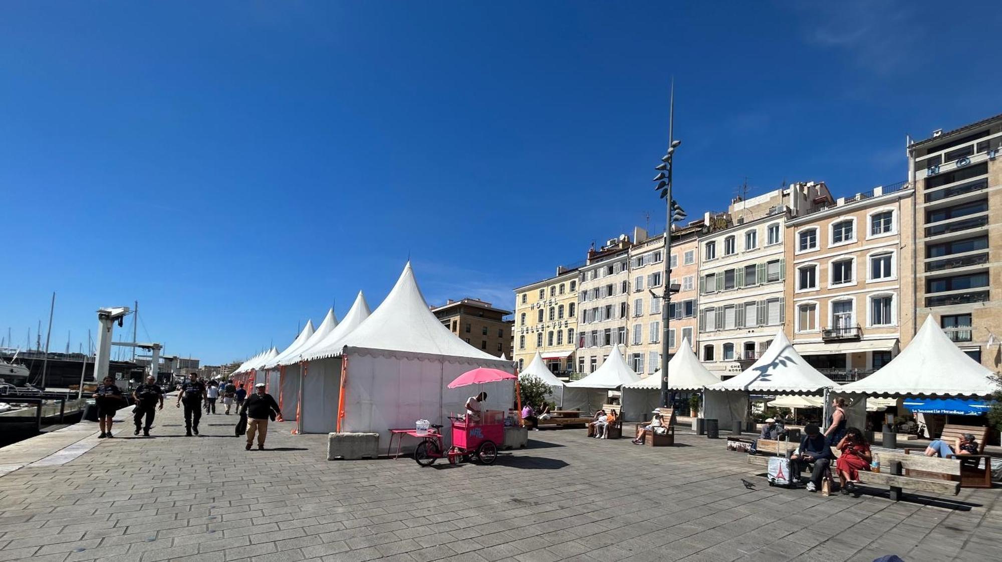 Celebre Vieux Port, Marseille Apartamento Exterior foto